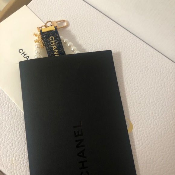 Chanel key chain / bag charm - Picture 8 of 8